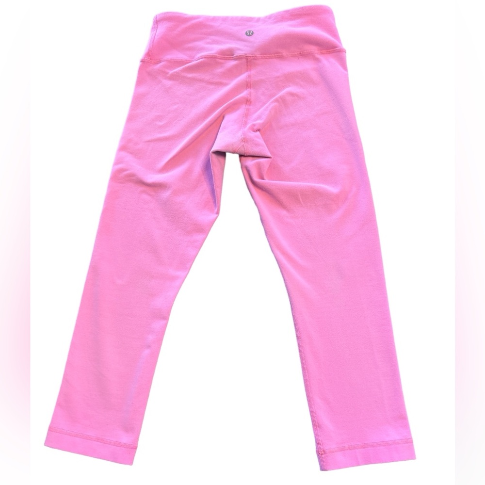 Lululemon Athletica Capri Legging Size 4 Pink
